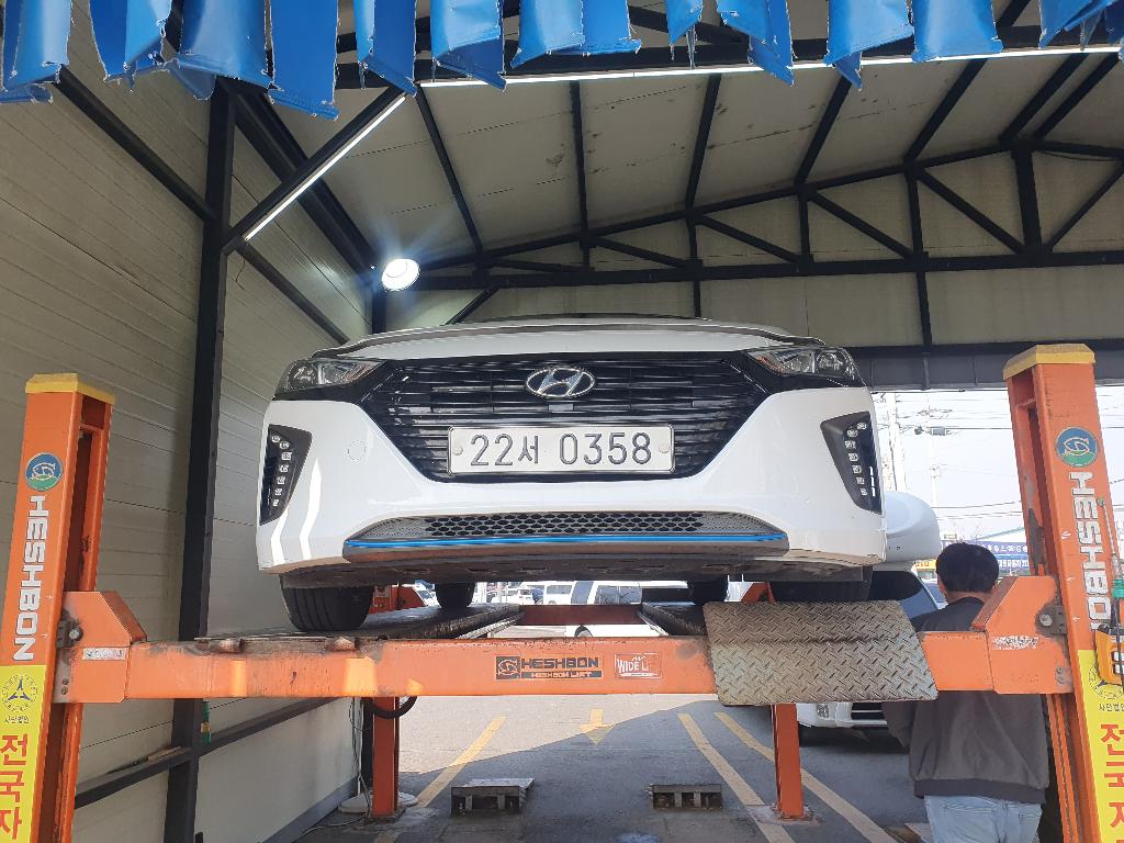 Hyundai Ioniq 2017 — фото осмотра 1