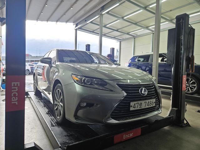Lexus ES 2017 — фото осмотра 1