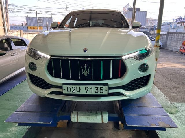 Maserati Levante 2017 — фото осмотра 1