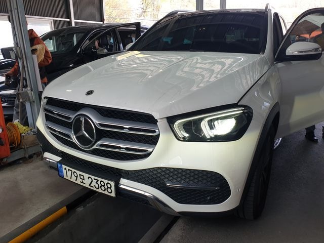 Mercedes-Benz GLE-Class 2021 — фото осмотра 1