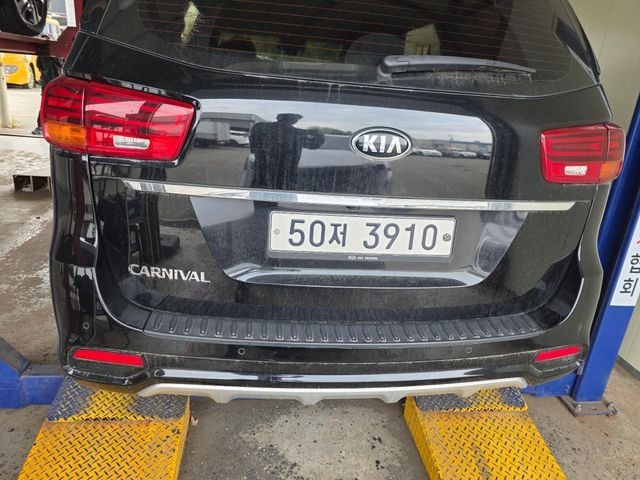 Kia Canival 2019 — фото осмотра 2
