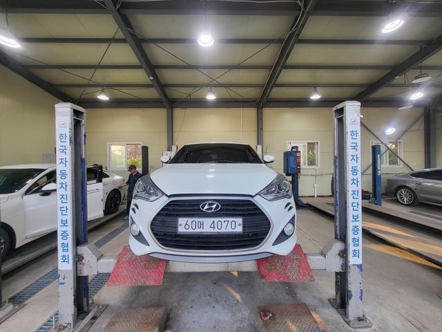 Hyundai Veloster 2016 — фото осмотра 1