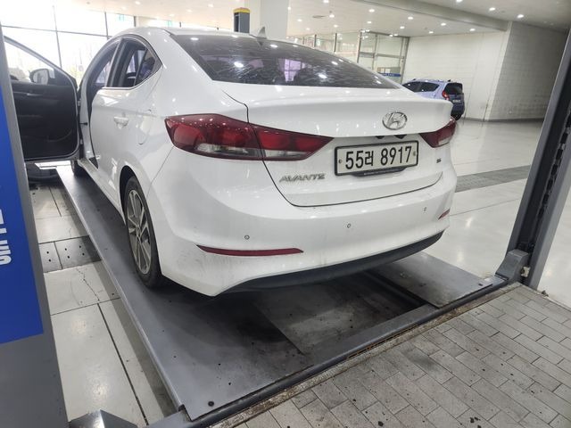 Hyundai AVANTE 2018 — фото осмотра 2
