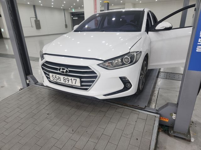Hyundai AVANTE 2018 — фото осмотра 1