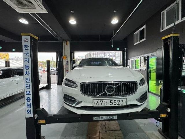 Volvo S90 2019 — фото осмотра 1