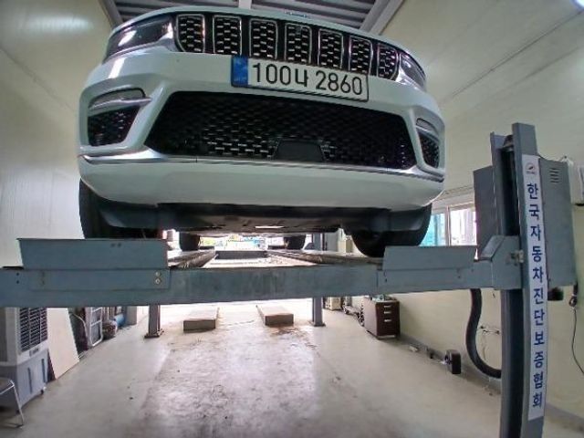 Jeep Cherokee 2023 — фото осмотра 1