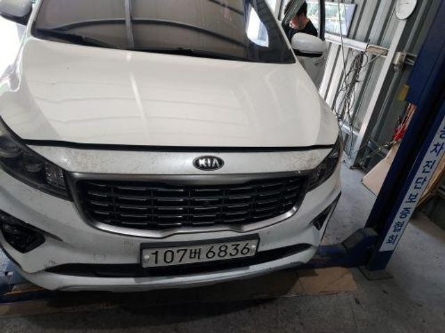 Kia Canival 2019 — фото осмотра 1