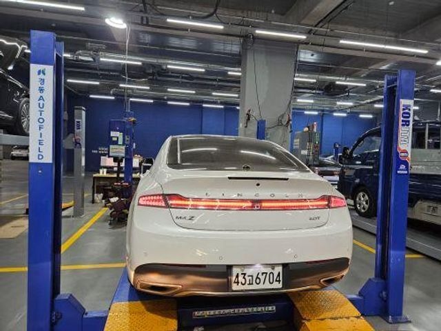 Lincoln MKZ 2018 — фото осмотра 2