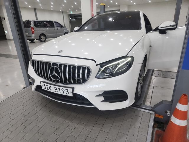 Mercedes-Benz E-Class 2019 — фото осмотра 1