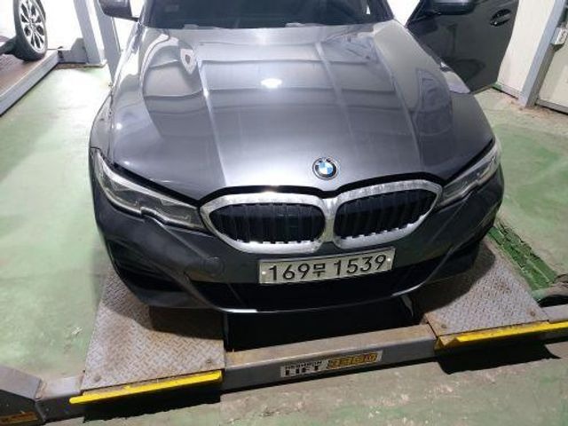 BMW 3-Series 2019 — фото осмотра 1