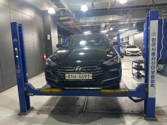Hyundai AVANTE 2018 — фото осмотра 1