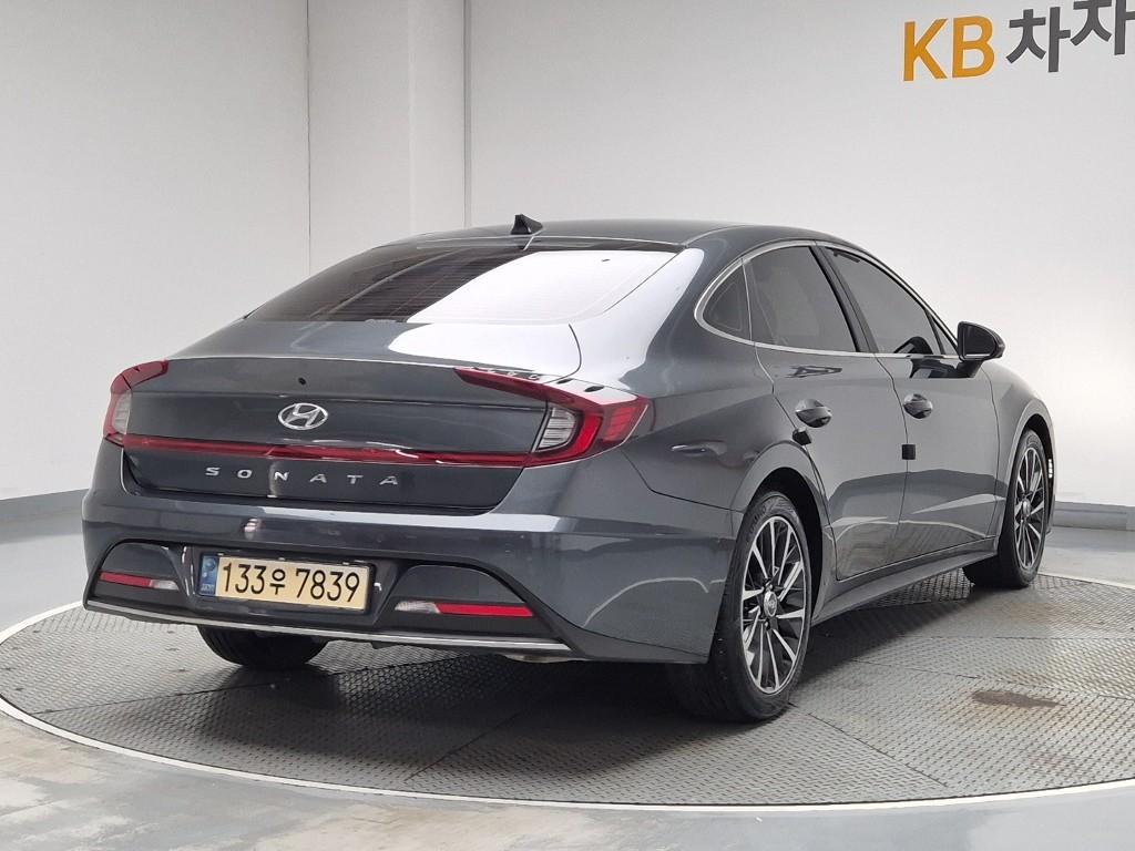 Hyundai Sonata 2023 — фото осмотра 2