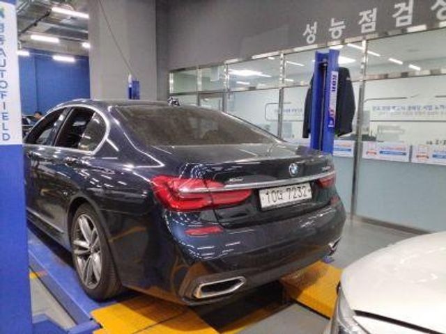 BMW 7-Series 2018 — фото осмотра 2