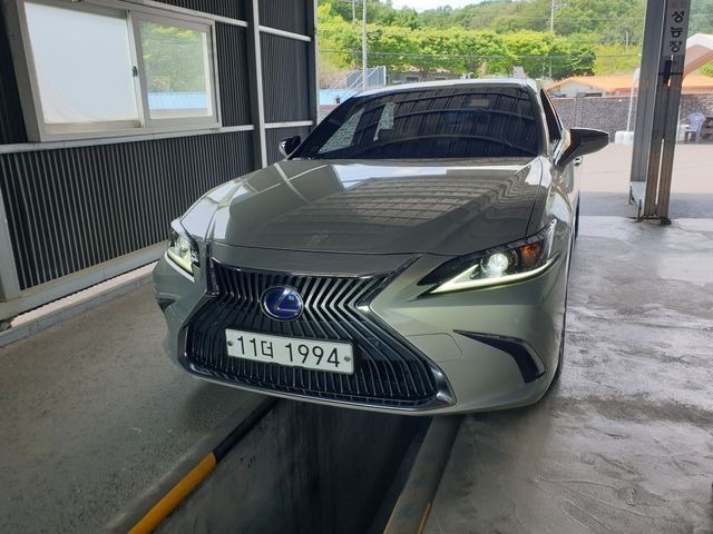Lexus ES 2019 — фото осмотра 1