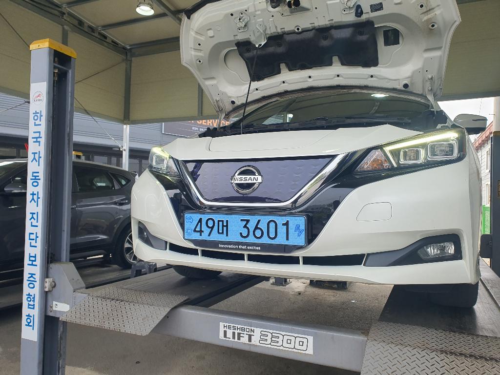 Nissan Leaf 2019 — фото осмотра 1