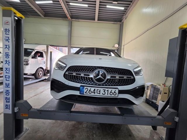 Mercedes-Benz GLA-Class 2023 — фото осмотра 1
