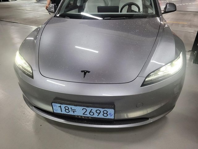 Tesla Model 3 2026 — фото осмотра 1