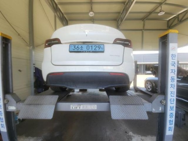 Tesla Model Y 2021 — фото осмотра 2