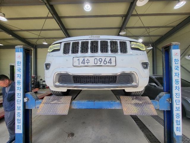 Jeep Cherokee 2015 — фото осмотра 1