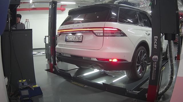 Lincoln Aviator 2021 — фото осмотра 2