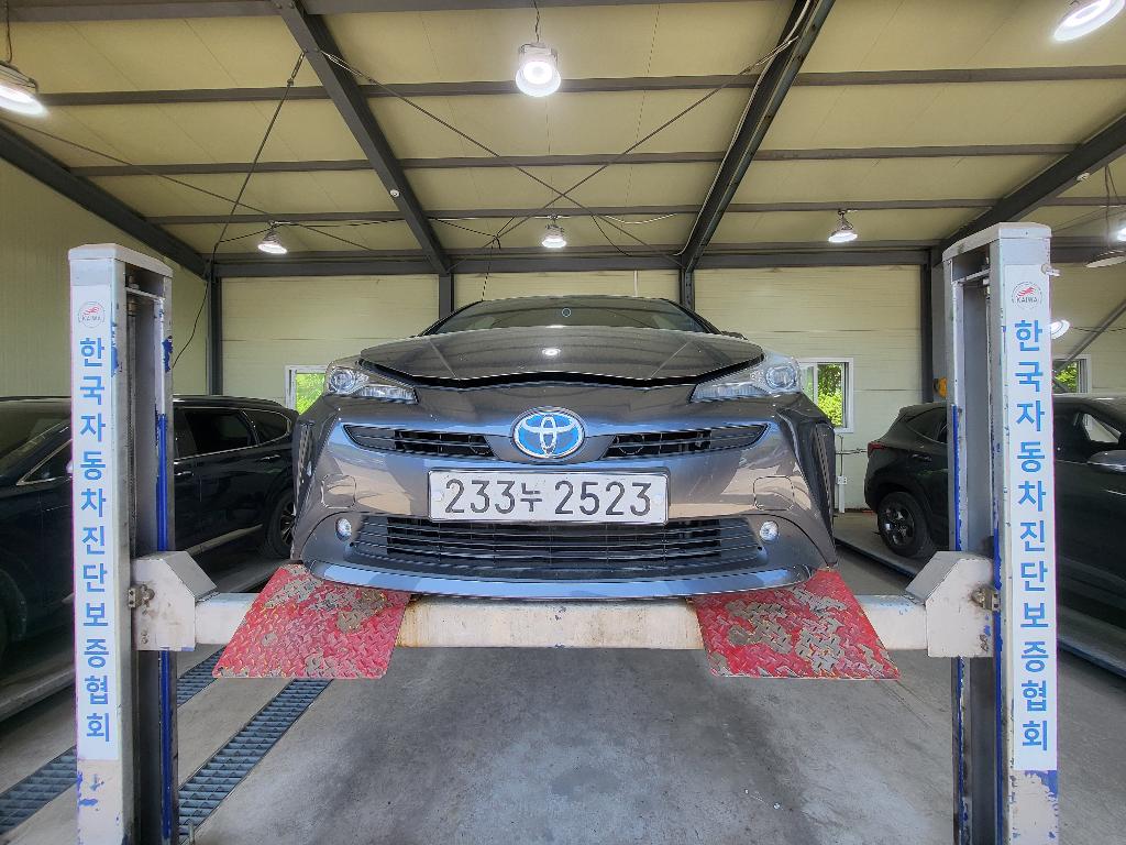 Toyota Prius 2019 — фото осмотра 1
