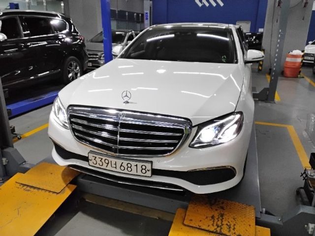 Mercedes-Benz E-Class 2019 — фото осмотра 1