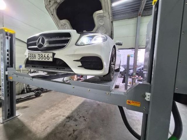 Mercedes-Benz E-Class 2018 — фото осмотра 1