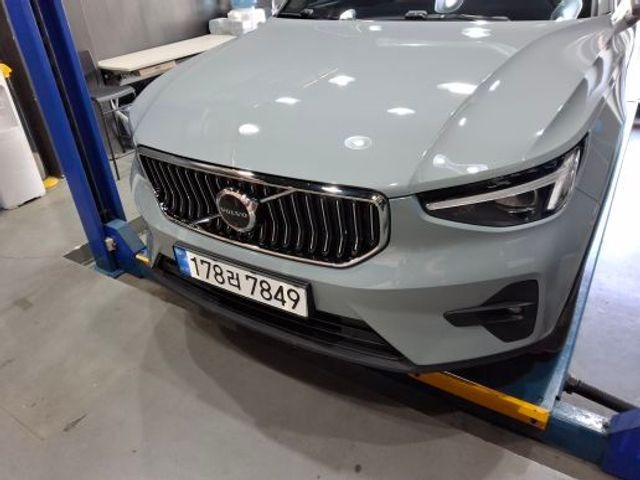 Volvo XC40 2024 — фото осмотра 1