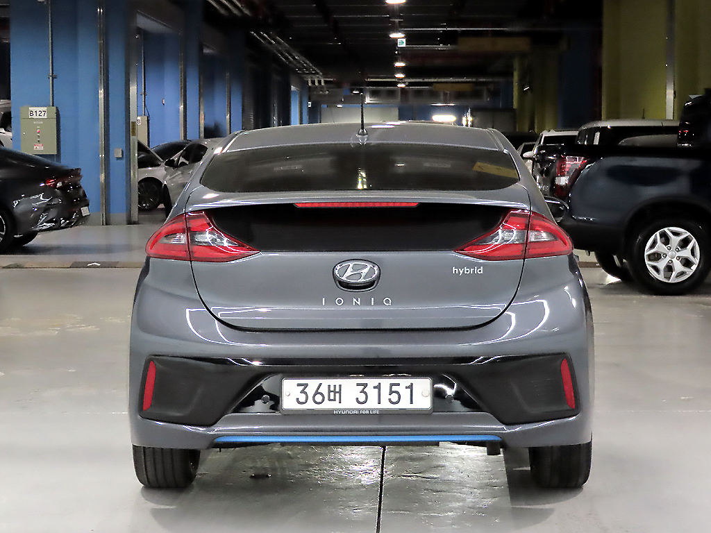 Hyundai Ioniq 2017 — фото осмотра 2