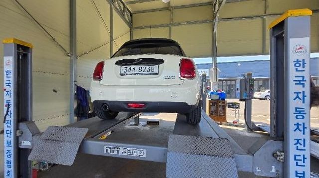 Mini Cooper 2019 — фото осмотра 2