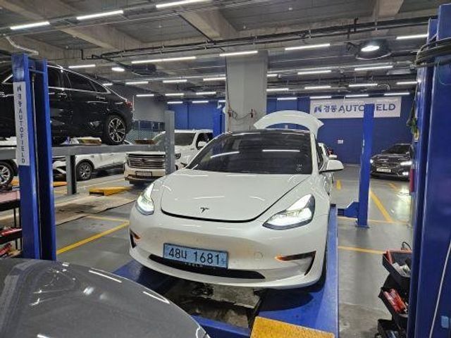 Tesla Model 3 2022 — фото осмотра 1