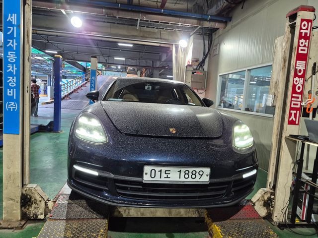 Porsche Panamera 2018 — фото осмотра 1