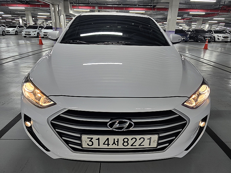Hyundai AVANTE 2018 — фото осмотра 1