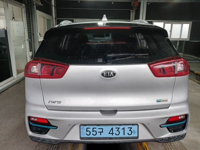 Kia Niro 2021 — фото осмотра 2