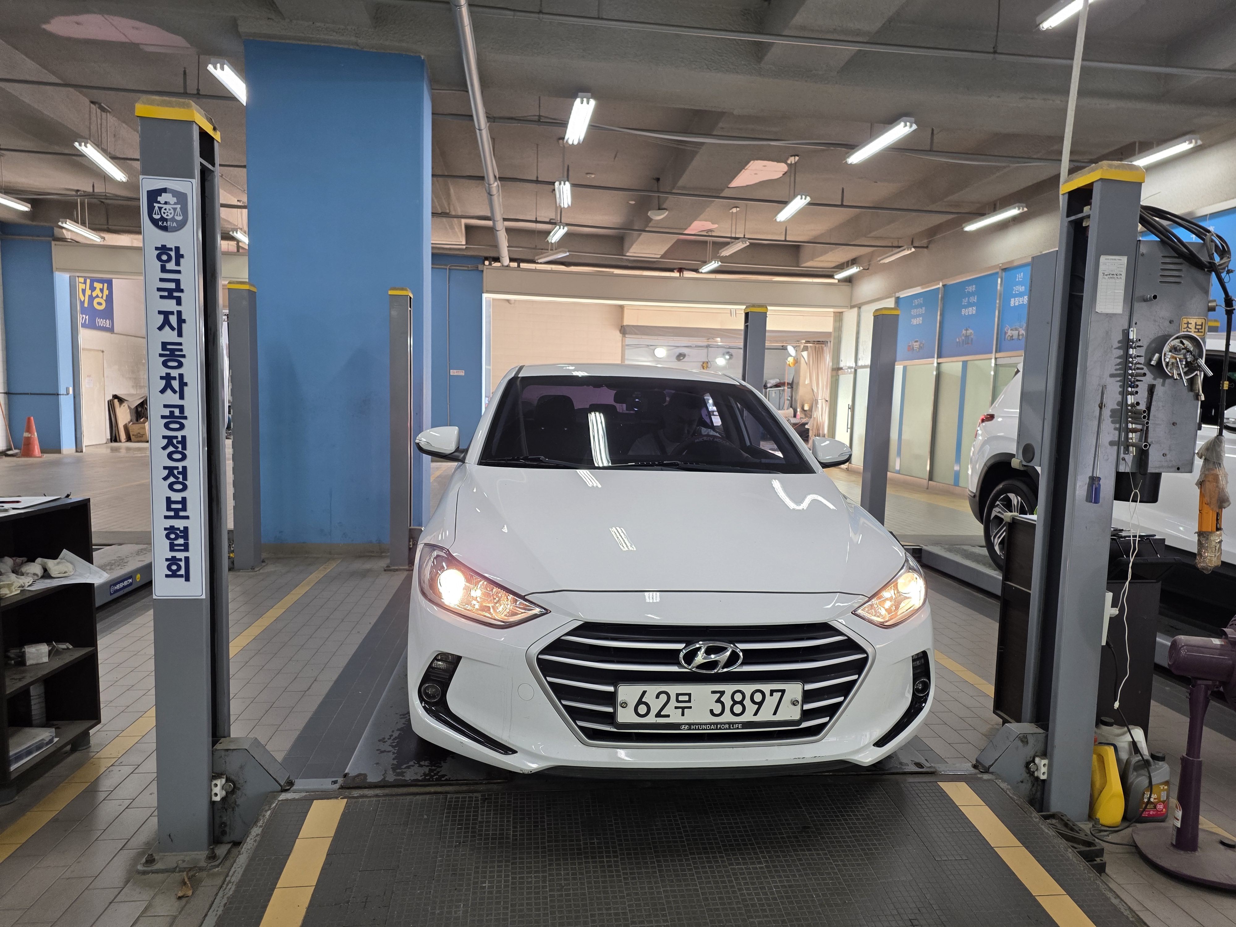 Hyundai AVANTE 2018 — фото осмотра 1