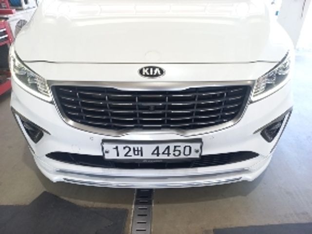 Kia Canival 2019 — фото осмотра 1