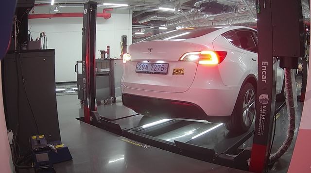 Tesla Model Y 2024 — фото осмотра 2