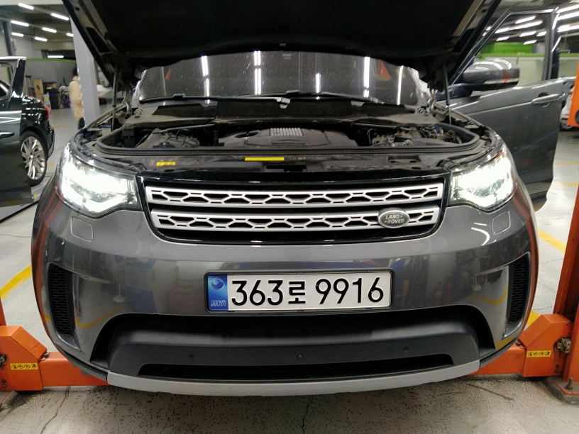 Land Rover Discovery 2018 — фото осмотра 1
