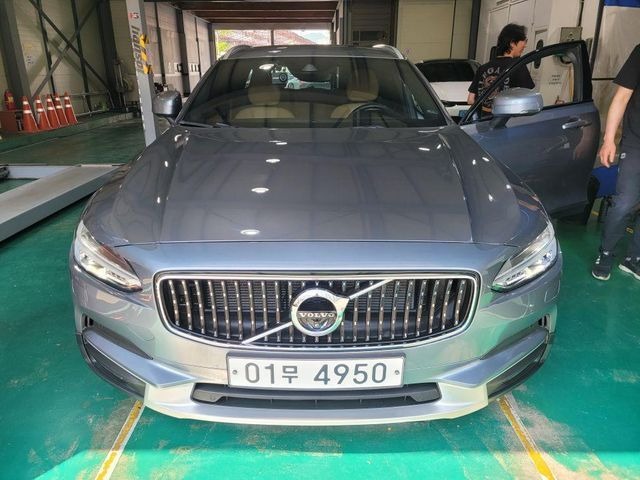 Volvo V90 2018 — фото осмотра 1
