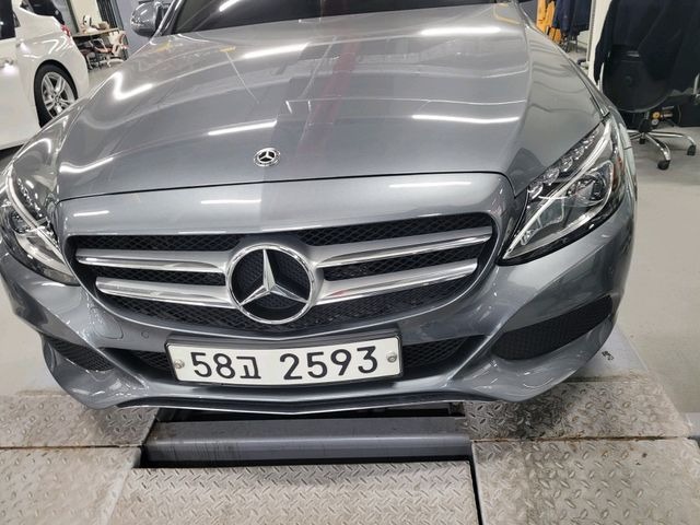 Mercedes-Benz C-Class 2018 — фото осмотра 1