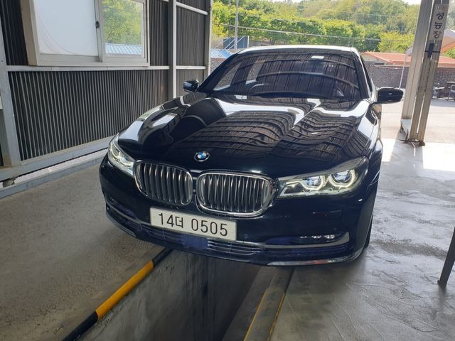 BMW 7-Series 2016 — фото осмотра 1