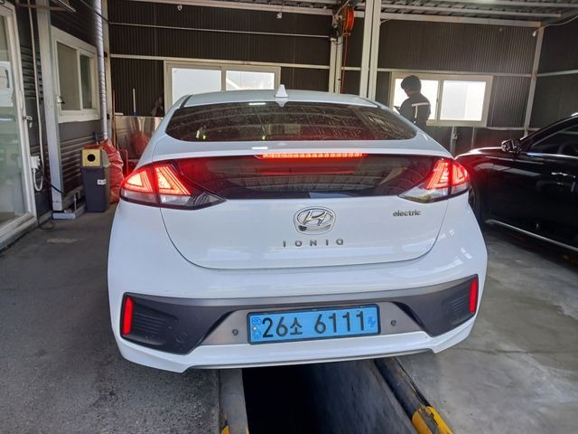 Hyundai Ioniq 2020 — фото осмотра 2
