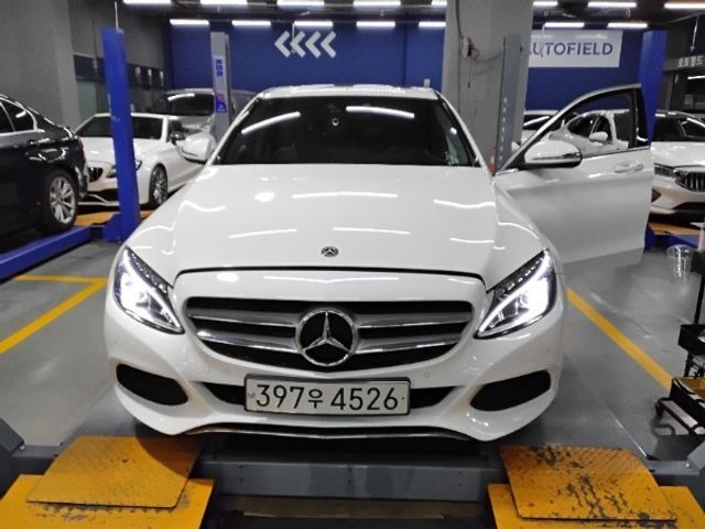 Mercedes-Benz C-Class 2018 — фото осмотра 1