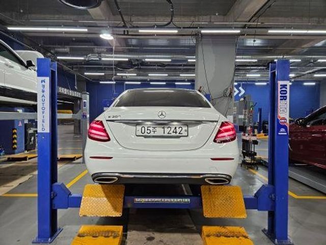Mercedes-Benz E-Class 2017 — фото осмотра 2