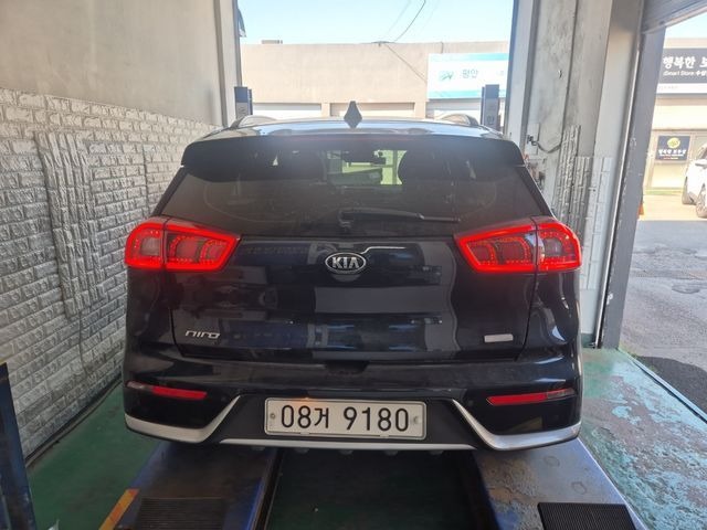 Kia Niro 2017 — фото осмотра 2