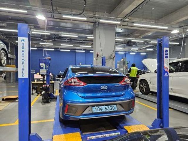 Hyundai Ioniq 2017 — фото осмотра 2