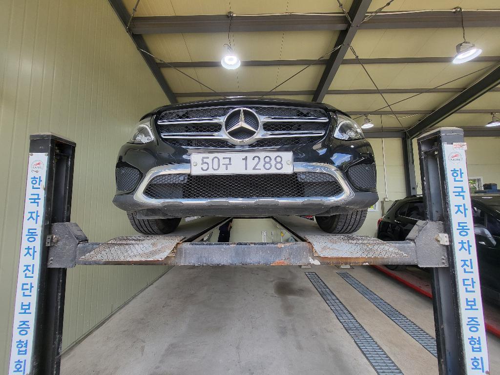 Mercedes-Benz GLC-Class 2017 — фото осмотра 1