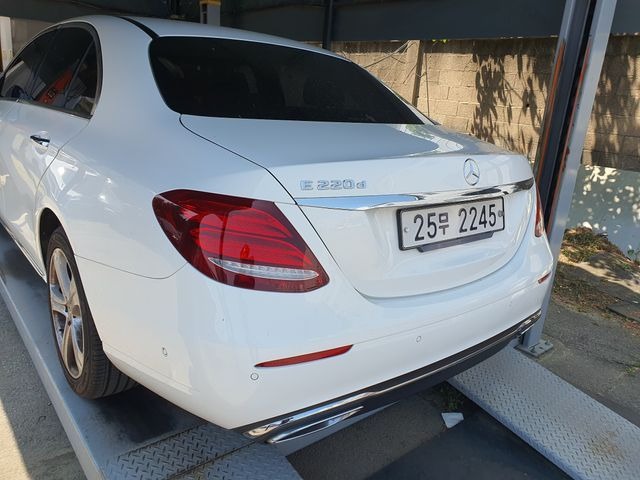 Mercedes-Benz E-Class 2017 — фото осмотра 2
