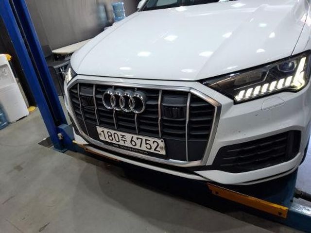 Audi Q7 2020 — фото осмотра 1