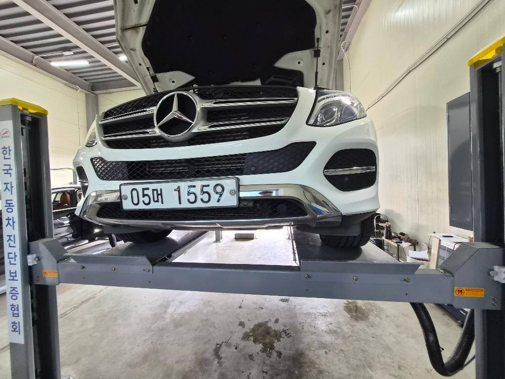 Mercedes-Benz GLE-Class 2018 — фото осмотра 1